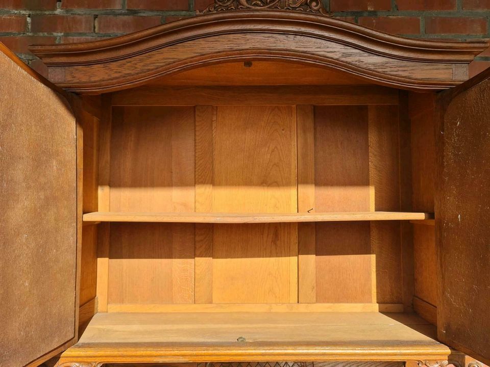 Antik Jugendstil Buffet Anrichte Schrank Eichenholz Kommode Massi in Groß-Gerau