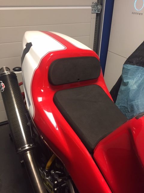 Ducati 888 Sitzpolster Polster Seat Verkleidung Moosgummi in Nienhagen