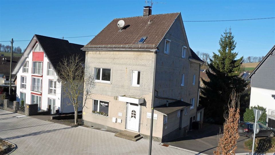 Viel Platz für wenig Geld: 332 m² Wohn-/Nutzfläche zentral in Gummersbach gelegen in Gummersbach
