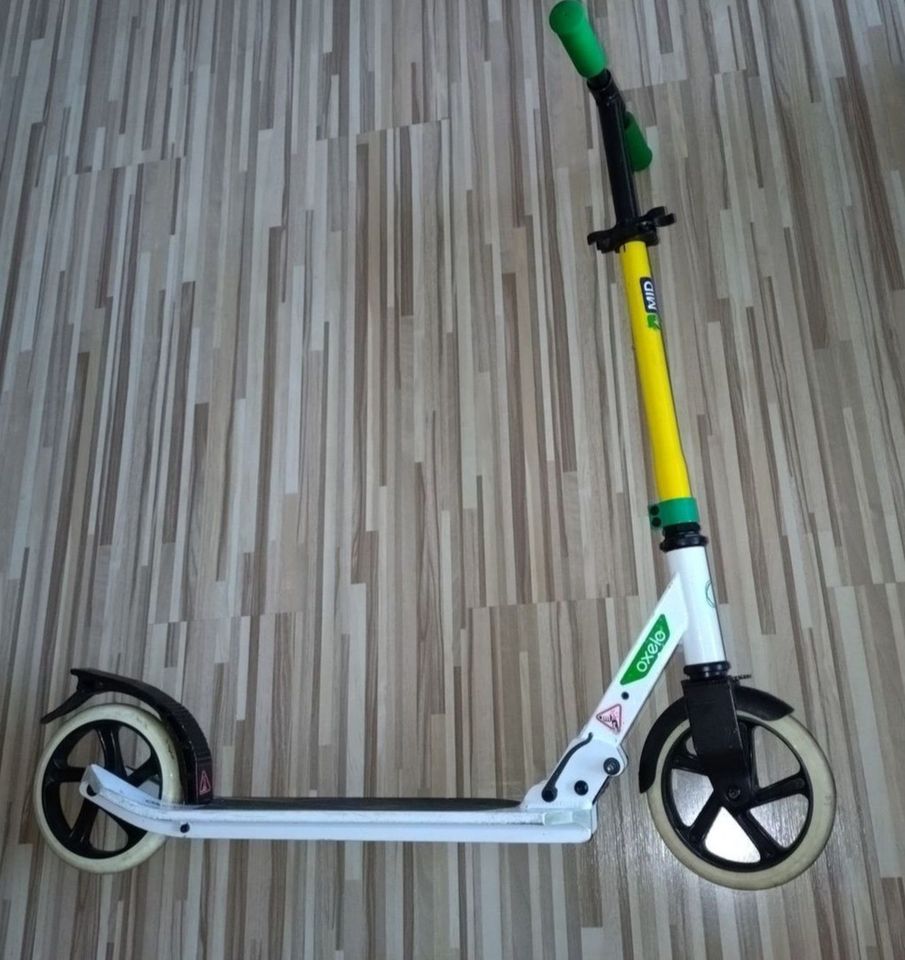 Oxelo Roller Scooter Tretroller Decathlon Jungen weiß grün gelb in Herne