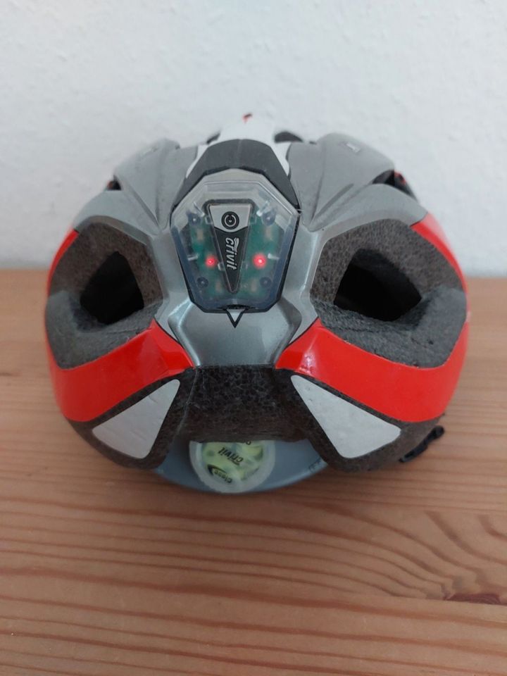 Fahrradhelm mit Rücklicht Gr. 49-54 für 7 € (Versand mögl.) in Tutzing