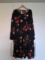  Blumen Kleid  Berlin - Lichtenberg Vorschau