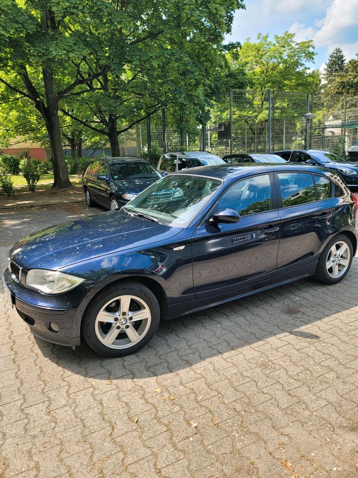 BMW 1er, TÜV bis Dezember 2025 in Berlin