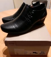 Schuhe, schwarz, nagelneu und ungetragen, Größe 4,5 Niedersachsen - Friesoythe Vorschau