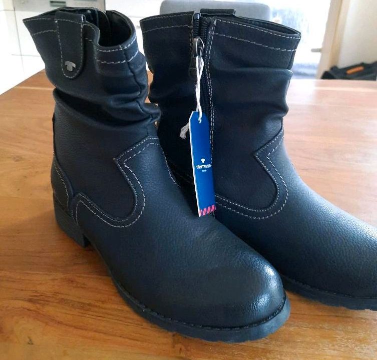 NEU Tamaris Stiefel Gr. 36 in Floh-Seligenthal