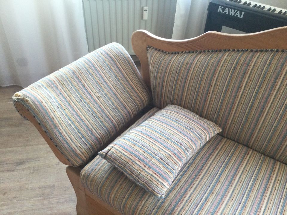 Vintage-Sofa im Landhausstil in Hollenbach