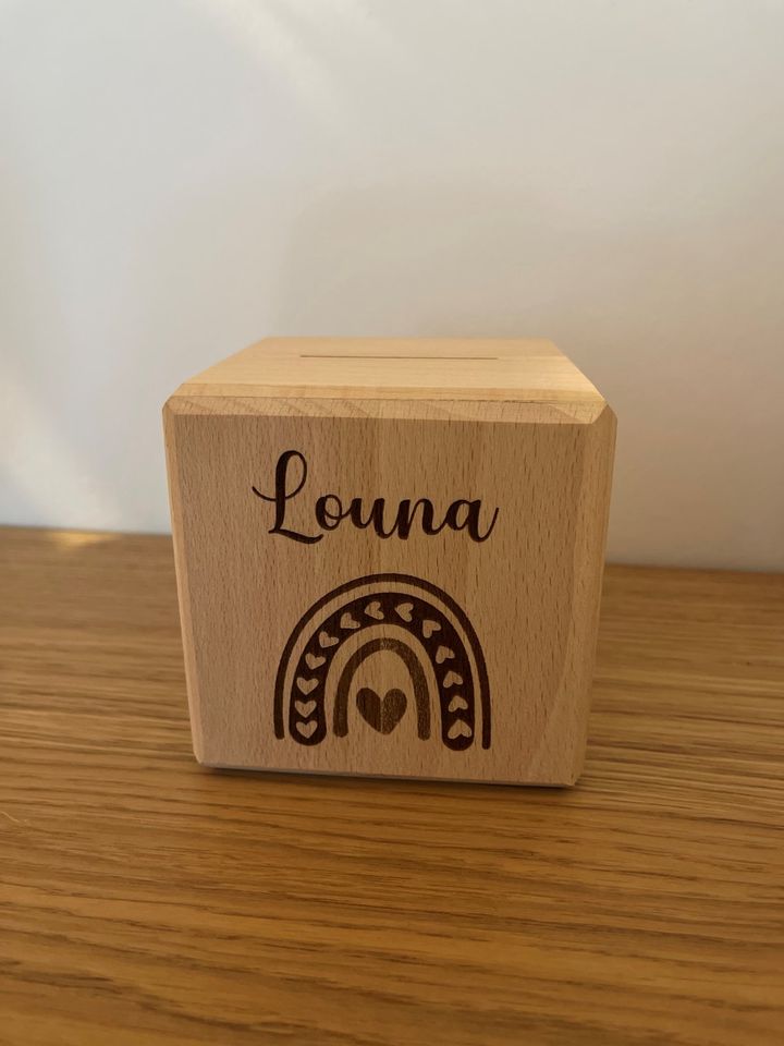 Personalisierte Spardose Holz Kind Taufe Geschenk Geld Geburtstag in Rellingen