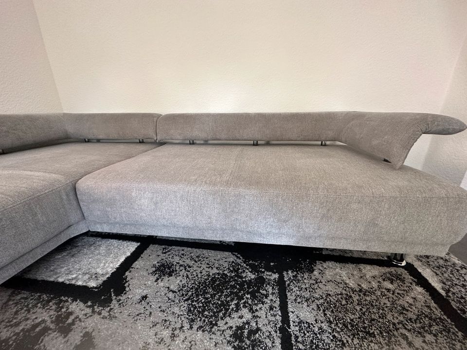 Sofa im neuen Zustand zu verkaufen in der Nähe von Flughafen FFM in Kelsterbach