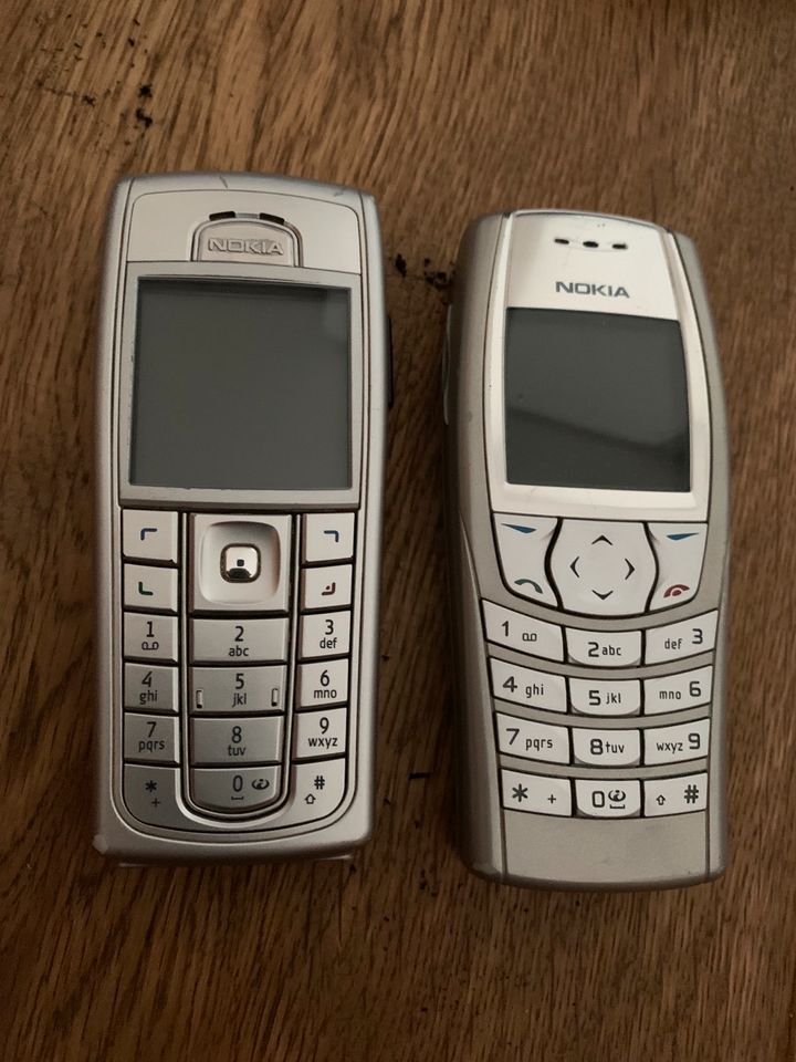 Nokia 6810 und 6230i mit OP und original Zubehör in Frankfurt am Main