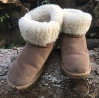 Echte Lammfell Stiefel Gr.38, Kultschuh, gefüttert Niedersachsen - Barendorf Vorschau