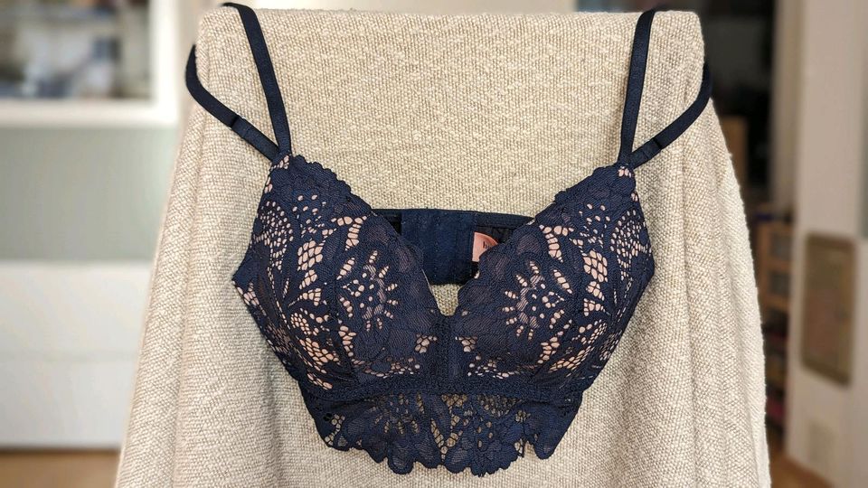 ‼️Spitzen BH Hunkemöller 70B dunkelblau ‼️ in Dresden