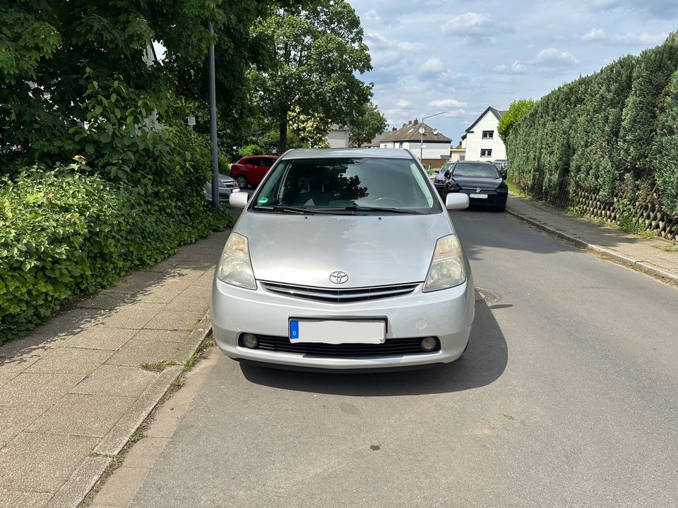 Toyota prius Sol - Rückfahrkamera & Navi in Herten