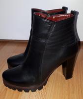 Lasocki Echtleder Plateau Schuhe Stiefeletten schwarz Gr. 36 Niedersachsen - Wilhelmshaven Vorschau
