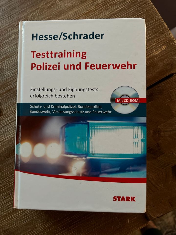 Buch hesse/schrader, testtraining Polizei und Feuerwehr in Wardenburg