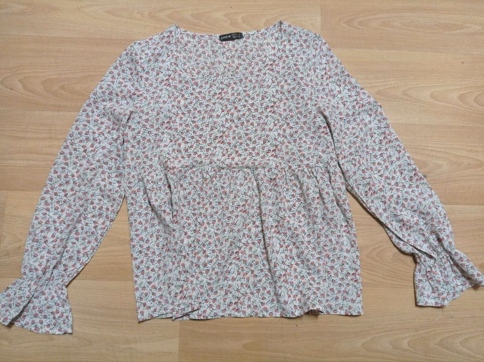 Tunika/Shirt mit Rosen von SHEIN Größe S in Nauen