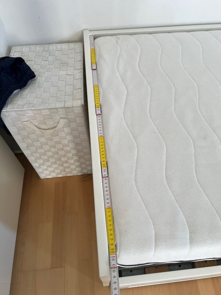 IKEA Bett weiß BIRMNES ausziehbar mit Lattenrost 2x Matrazen in Berlin