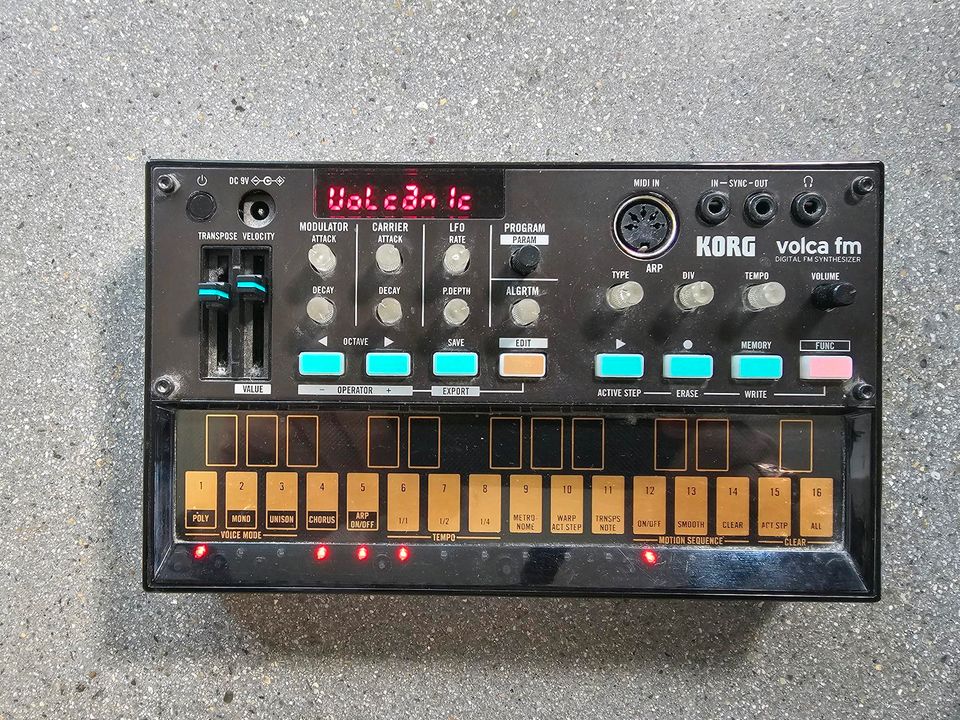 Korg Volca FM in Berg