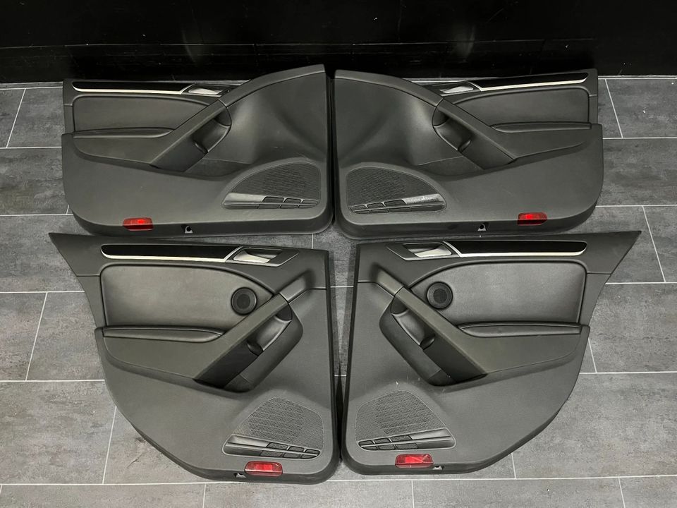 VW Golf VI 6 GTI 5K 5-Türer Türverkleidung Leder Schwarz in Wurzen