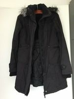 Schwarzer Parka in Größe 38/40 mit Kapuze München - Thalk.Obersendl.-Forsten-Fürstenr.-Solln Vorschau