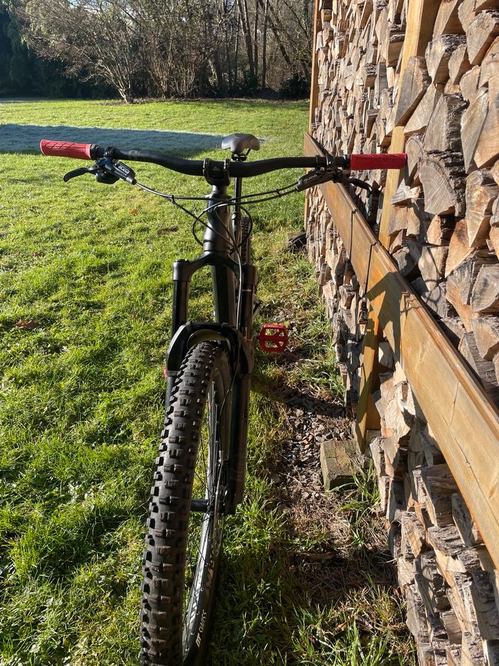 Canyon Spectral CF 7, Größe M, Enduro, Trail bike in Oberthal