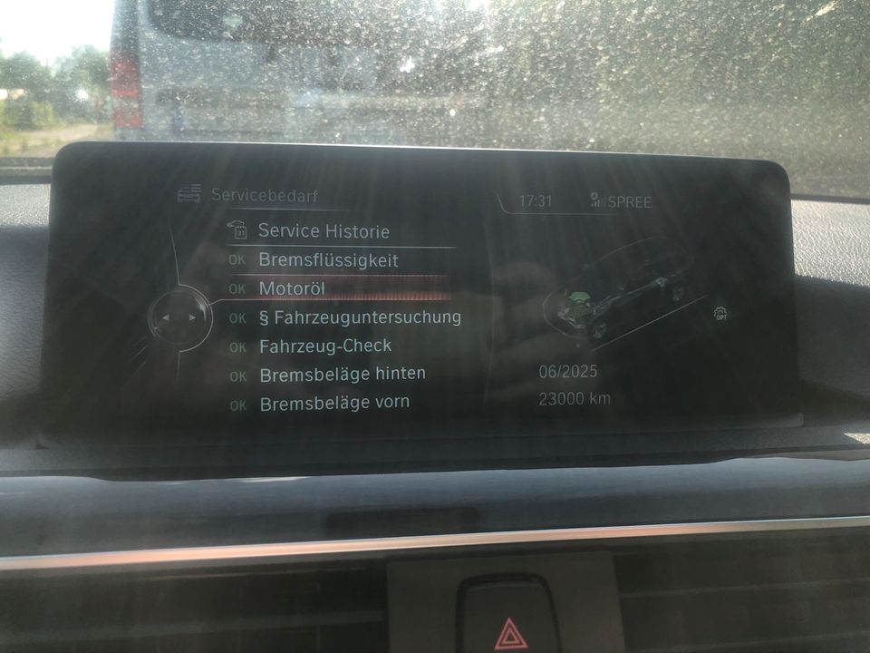 BMW F31 3er Touring 320 19“ HUD Luxury Line Harman/Kardon LED in Berlin