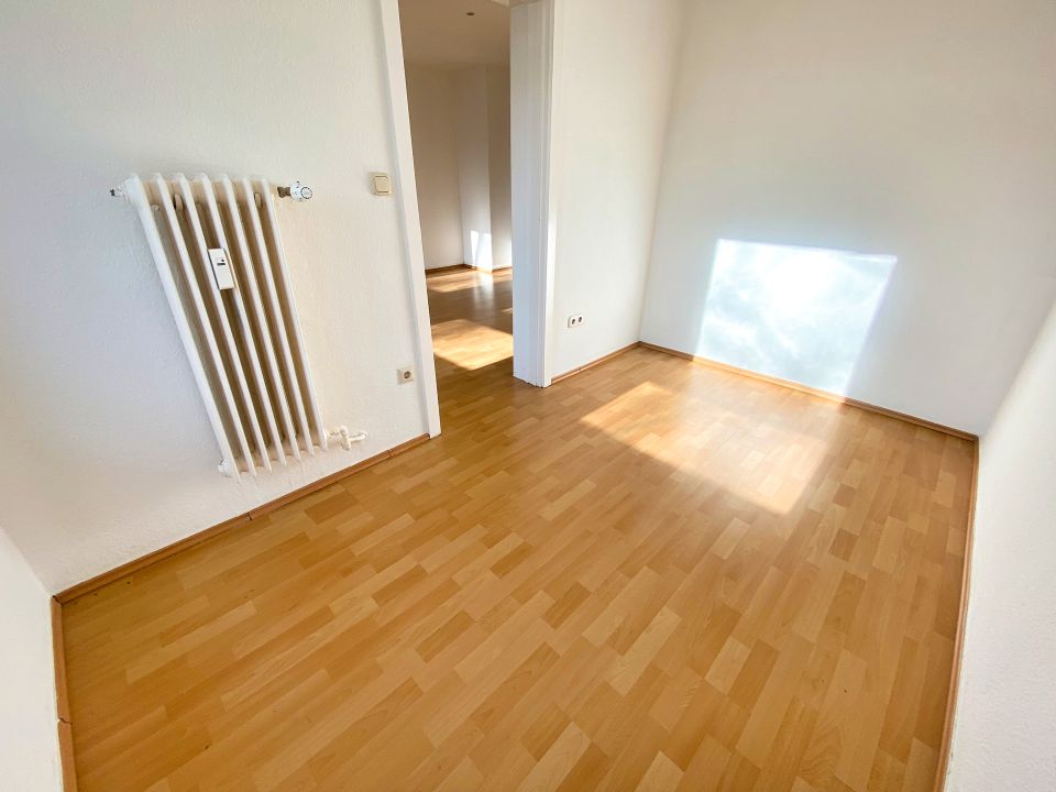 Provisionsfrei: vermiete 1,5-Zimmer-Wohnung im Hochparterre mit KFZ-Stellplatz - WHG05 in Hamburg