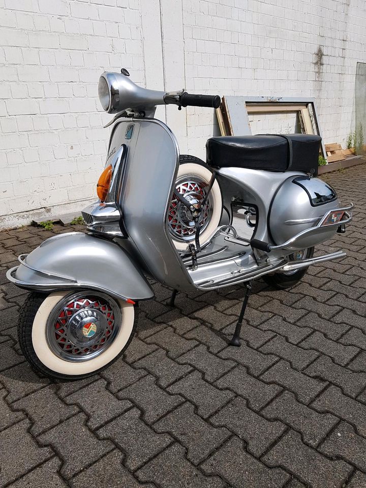 Vespa GS 3 Baujahr 1960 Abarth Auspuff und viel Extras in Wiesbaden