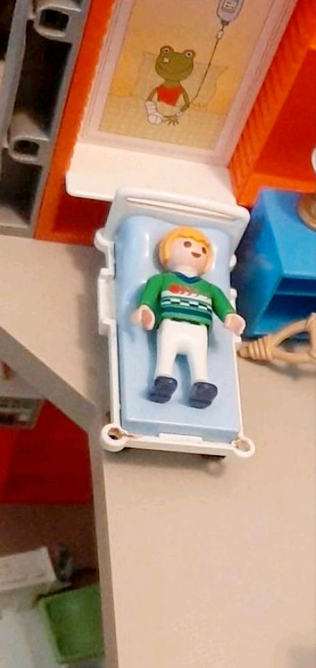 GrOßes Playmobil Krankenhaus Kinderklinik Zubehör Spielzeug kind in Gelsenkirchen
