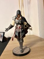 Assassins Creed Ezio Figur gebraucht Hessen - Ginsheim-Gustavsburg Vorschau