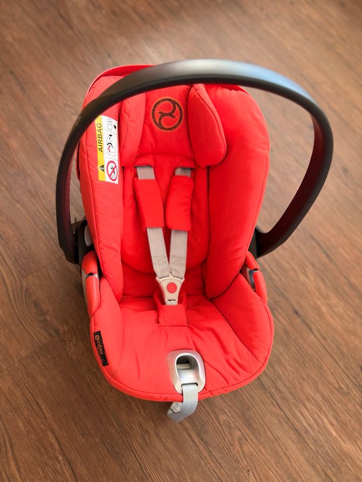 Babyschale unfallfrei Cybex Cloud Z i-Size für 45-87cm / bis 13kg in Bernau