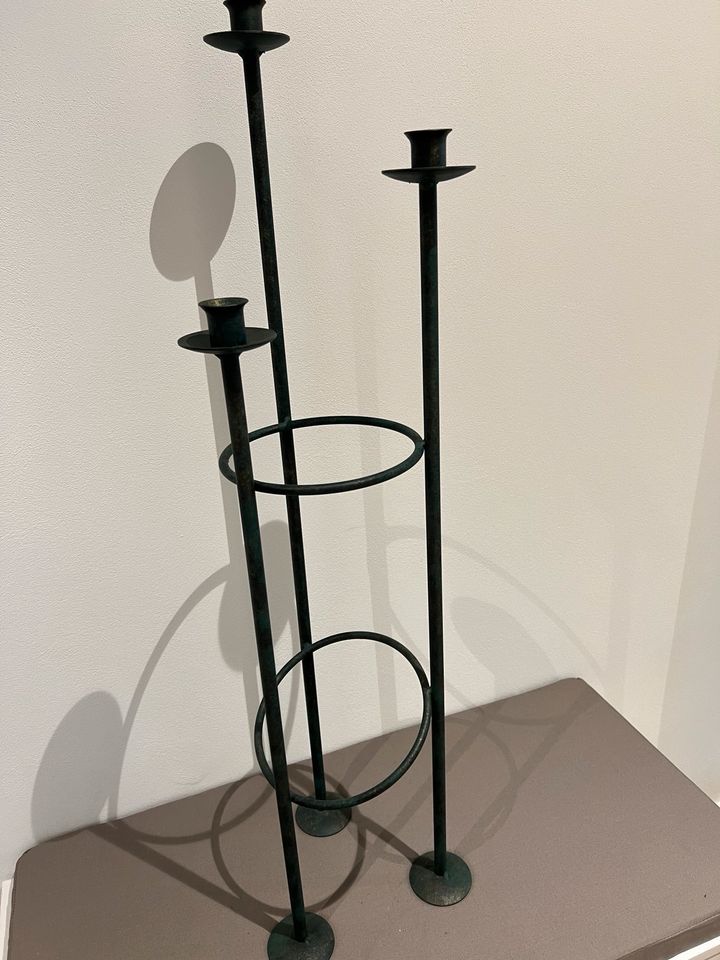 Standfester Boden-Kerzenständer (ca 85 cm) aus Metall in Hausach