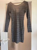 Sommerkleid Silber Glitzer Rückenausschnitt langarm Größe XS. Hessen - Wartenberg Vorschau