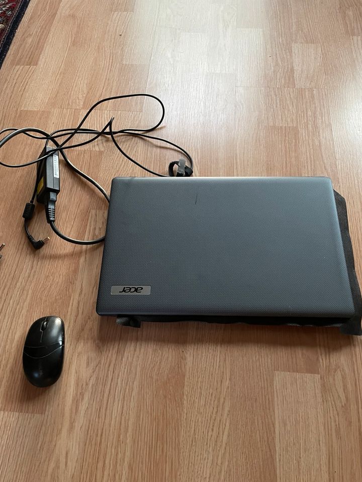 Acer Aspire 5749 Laptop Notebook 15,6 Zoll SEHR GUT Lenovo in Berlin