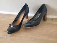 Tommy Hilfiger Pumps 41 Leder mit Schleifchen dunkelblau Hessen - Weilburg Vorschau