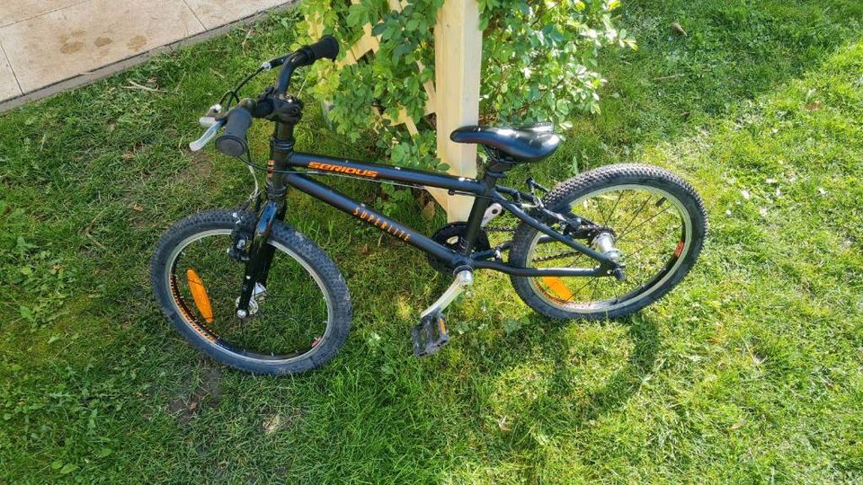 Kinderfahrrad 18 Zoll Serious in Gröningen