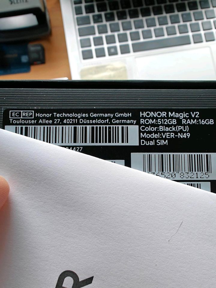 Honor Magic V2 512 GBinkl. Original Hüllen und Ladegerät EU Ausf. in Herbrechtingen