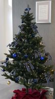 Künstlicher Tannenbaum ca. 170 cm hoch incl. Tannenbaumschmuck Niedersachsen - Schneiderkrug Vorschau