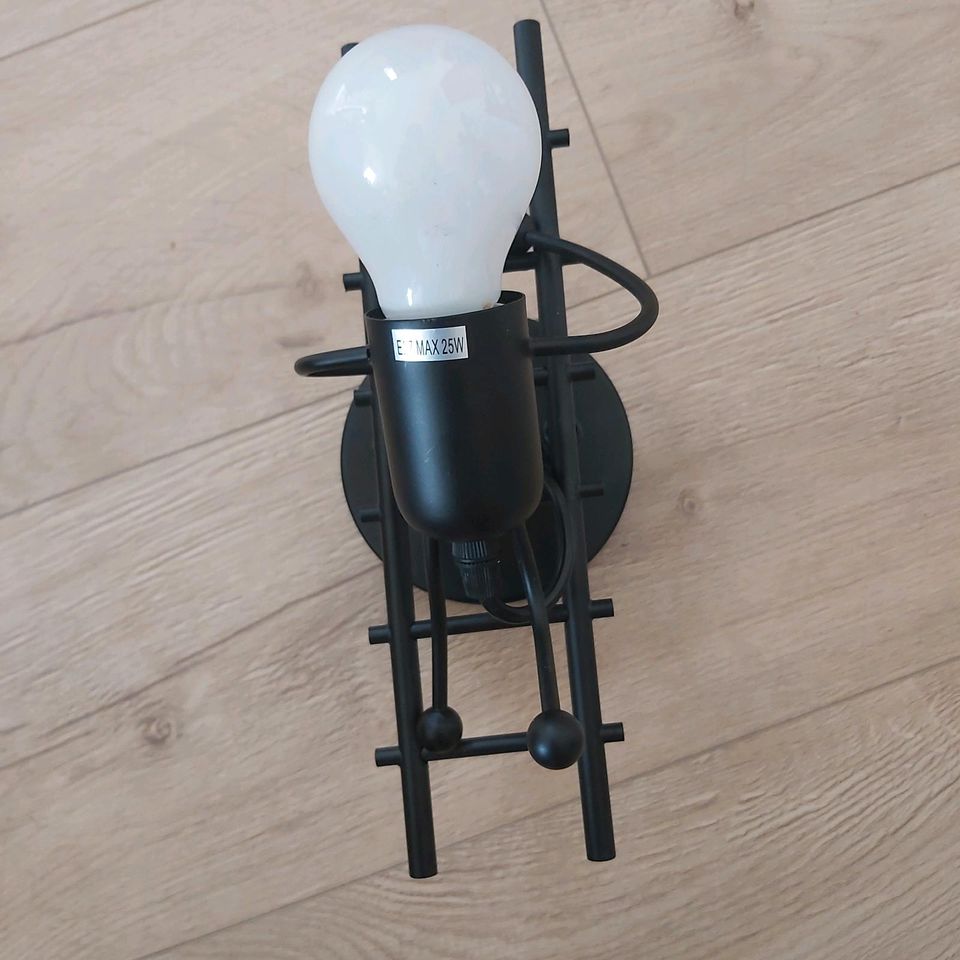 Wandlampe in lustigem Design in Freiberg