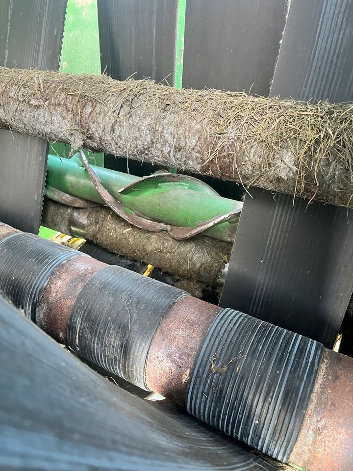 John Deere 592 Maxi Cut Rundballenpresse Heu Silo in Laubach (Eifel)