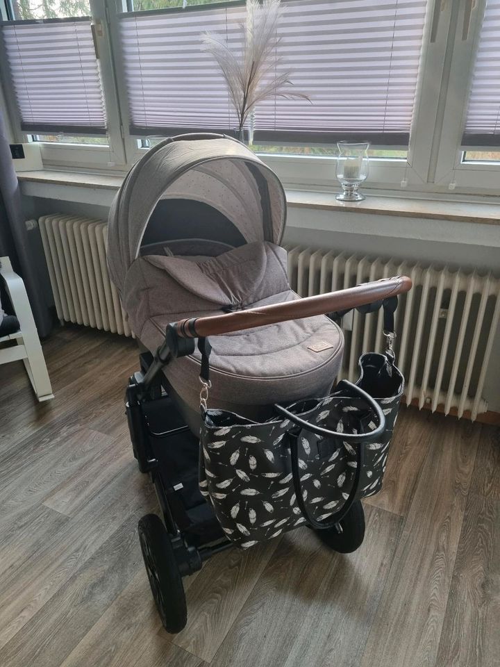 Kinderkraft Kinderwagen 3 in 1 Prime Lite in der Farbe Beige in Leer (Ostfriesland)