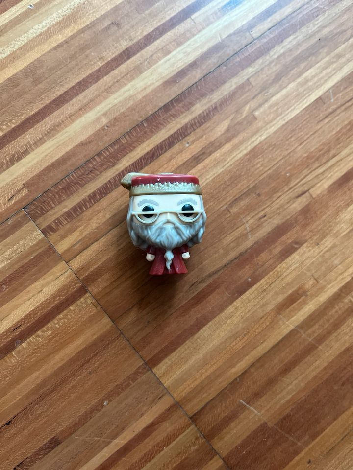 Albus Dumbledore Kinder Joy Funko Pop in Schmelz