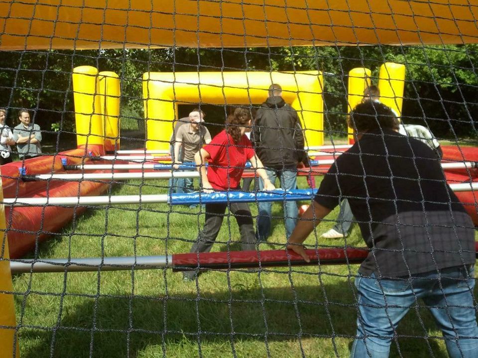 Menschenkicker mieten, XXL-Kicker, Human-Footballtable, in Leipzig