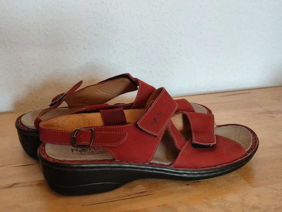 Sandalen Schuhe rubinrot in Berlin