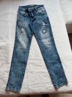 NEUWERTIGE TREDY JEANS, GR. 36, BLAU Niedersachsen - Vechelde Vorschau