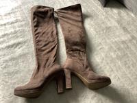 Tamaris Overknees Stiefel - Braun - Absatz 10 cm Gr. 38 Rheinland-Pfalz - Grafschaft Vorschau