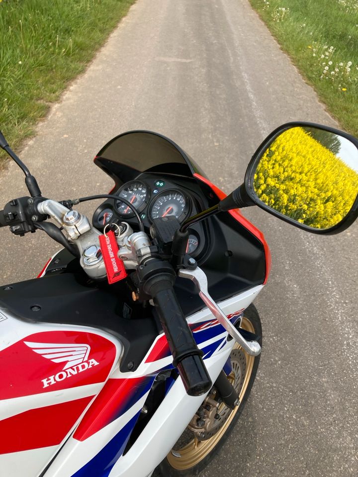 ❗️❗️❗️Honda cbr 125 neuer TÜV und neue Reifen❗️❗️❗️ in Blankenheim