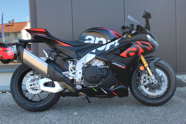 Aprilia RSV4 Factory Modell 2023 Time Attack -sofort auf Lager- in Bechhofen