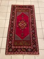 Teppich Läufer Rot mit Muster in Größe 180cmx 95cm Hessen - Rödermark Vorschau