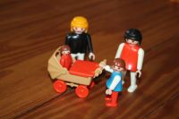 Playmobil Familie alt Kinderwagen Baby Mutter Vater Kind aus 3592 Niedersachsen - Achim Vorschau