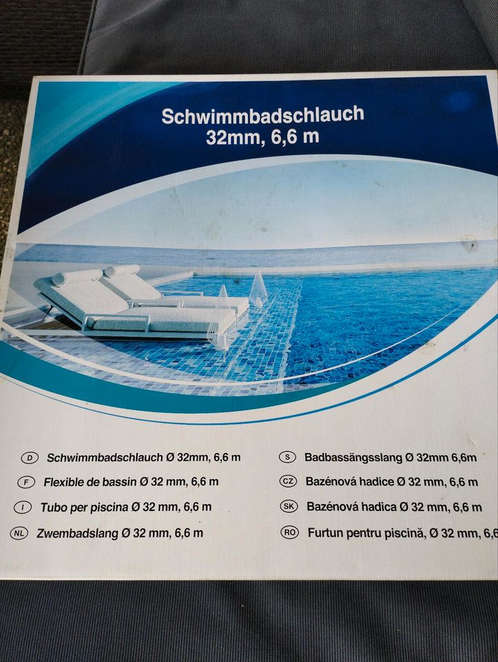 Schwimmbad Schlauch 32 mm 6,6m. 2mal vorhanden in Duisburg